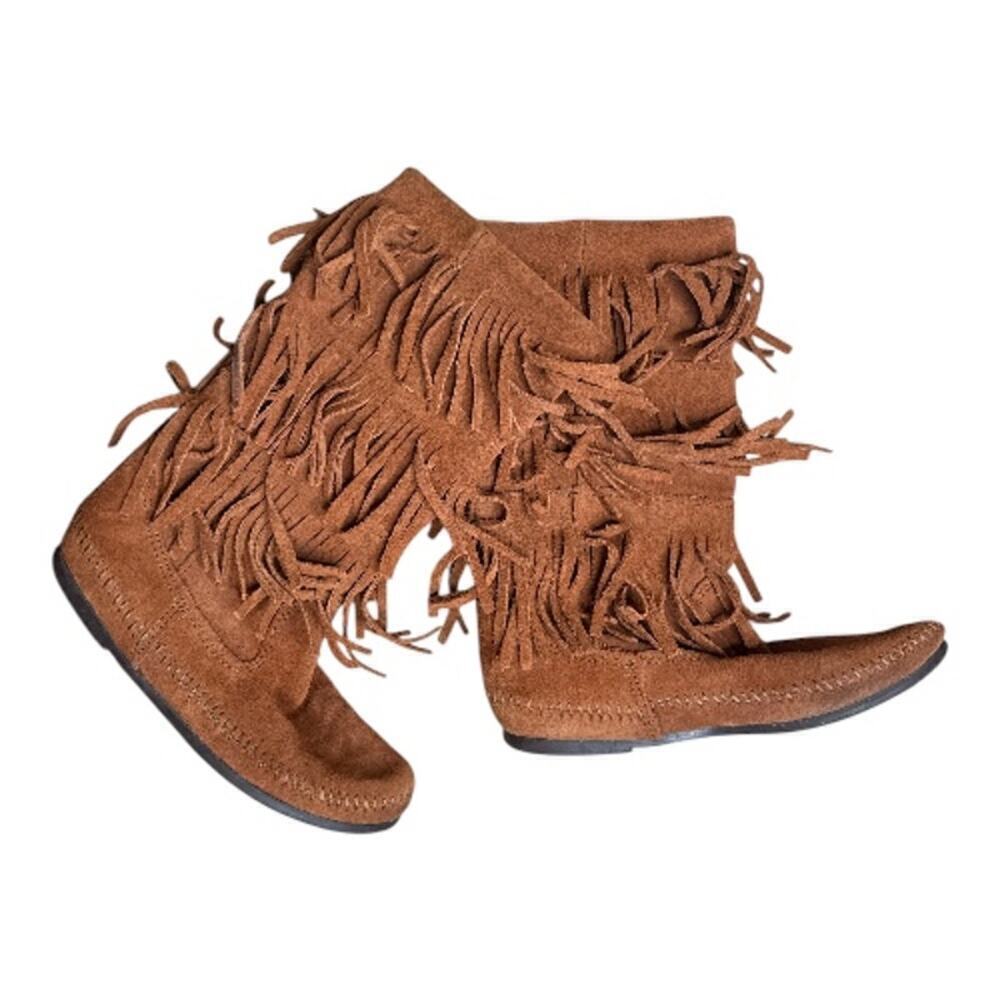 Minnetonka Moccasin Suede Tan 3 Fringe Layers Boots .25" Heel Size 7